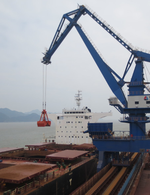 Marine Floating Boat Dock Crane With Kinds Of Bucket